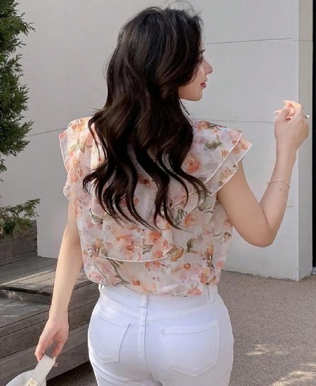 s100 Premium Chiffon Allover Print Sleeveless Shirts for Casual