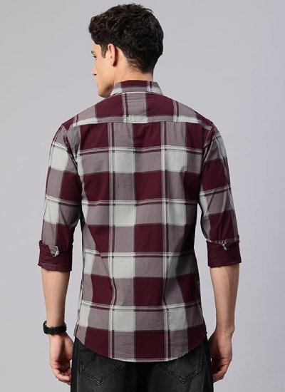Man Stylish Slim Fit Cotton Spread Collar Checked Casual Shirt